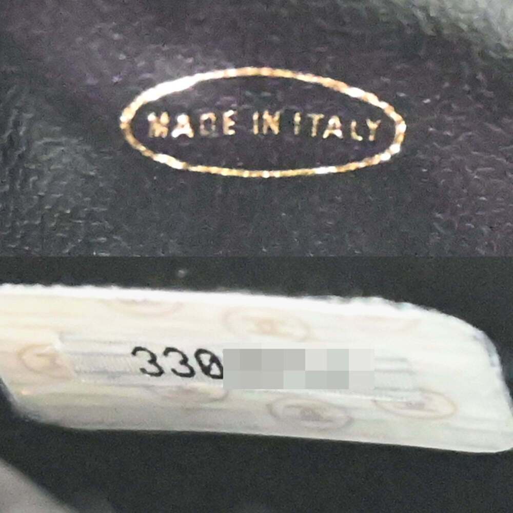 CHANEL Black Lambskin Leather Vanity Bag - Picture 8 of 10